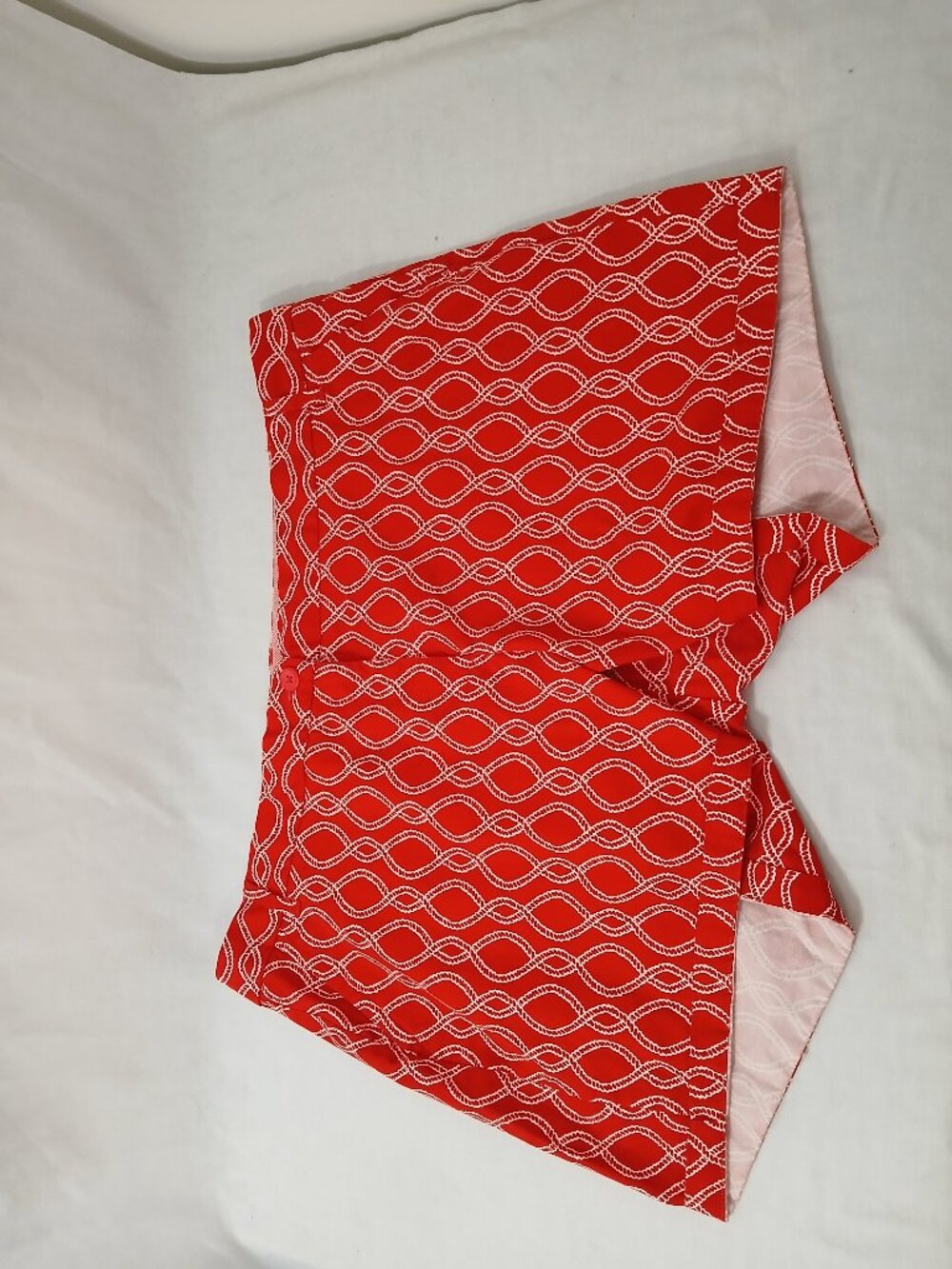 Crown & Ivy Red & White Shorts - 24W - Carolina Curvy